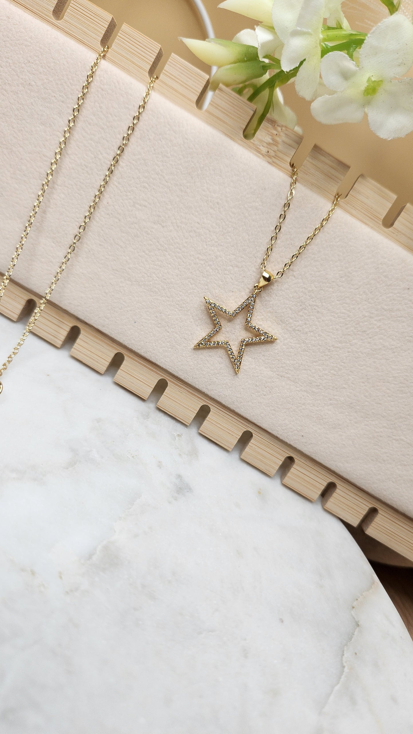 Big star necklaces