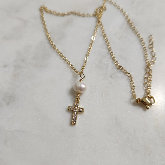 Single Pearl Cross